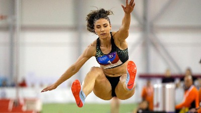 (FOTO) Ivana ponovo oduševila prizorom iz teretane