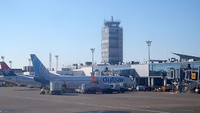Avion sa evakuisanim građanima Srbije sleteo noćas u Beograd