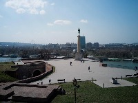 Drama na Kalemegdanu! Devojčica (15) pala sa zidina kod "Pobednika"