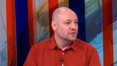 Prvo vređao, pa udario Cvijića pesnicom u glavu: Kako je došlo do napada na novinara Radara