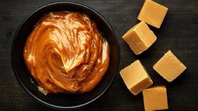 Najbolji recept za domaći karamel! Sprema se za 10 minuta (VIDEO) 