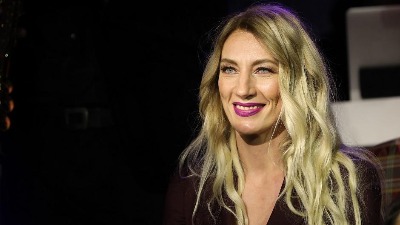 Pravi letnji hit: Ana Stanić objavila novu pesmu Pravi letnji hit: Ana Stanić objavila novu pesmu