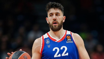 Efes želi Micića, ali...