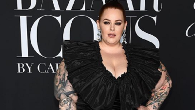 (VIDEO) MENJA MODNU INDUSTRIJU Trocifren broj kilograma: Manekenka izdominirala jednim pokretom