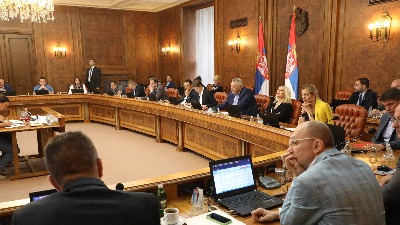 NIN: Na svakog ministra u Vladi Srbije u proseku po tri afere NIN: Na svakog ministra u Vladi Srbije u proseku po tri afere