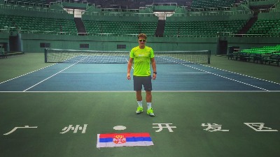 Beograđanin po belom svetu uči ljude tenisu, a nije Novak